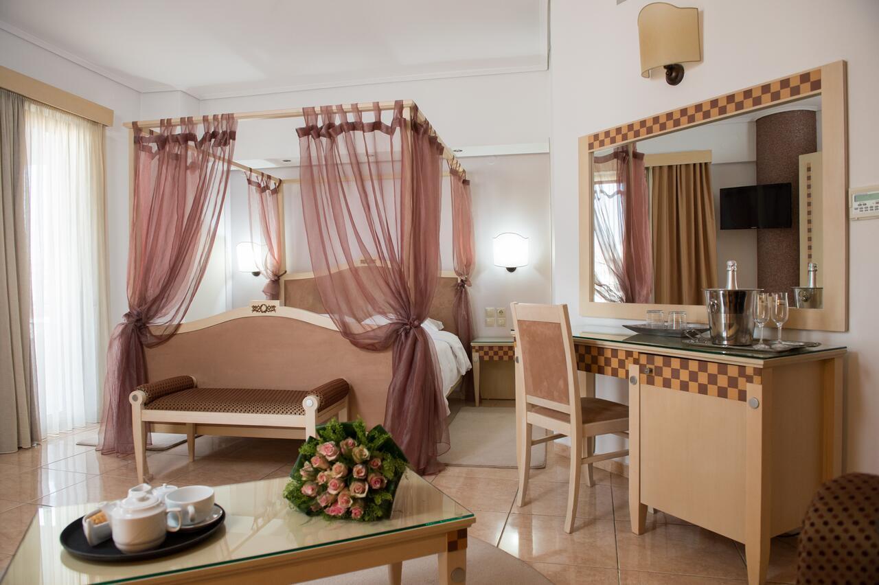 Premier Agrinio Heart Hotel Exterior photo