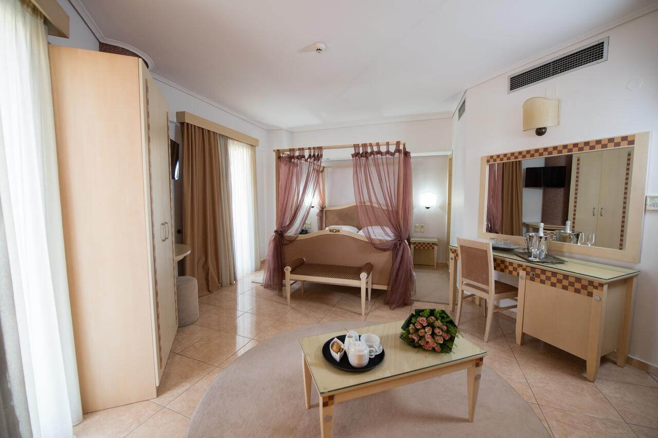 Premier Agrinio Heart Hotel Exterior photo